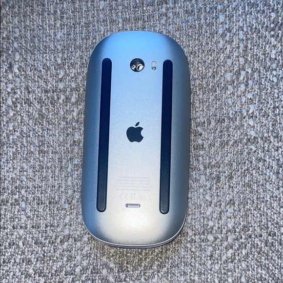 Apple Magic Mouse in White - Picture 2 of 3